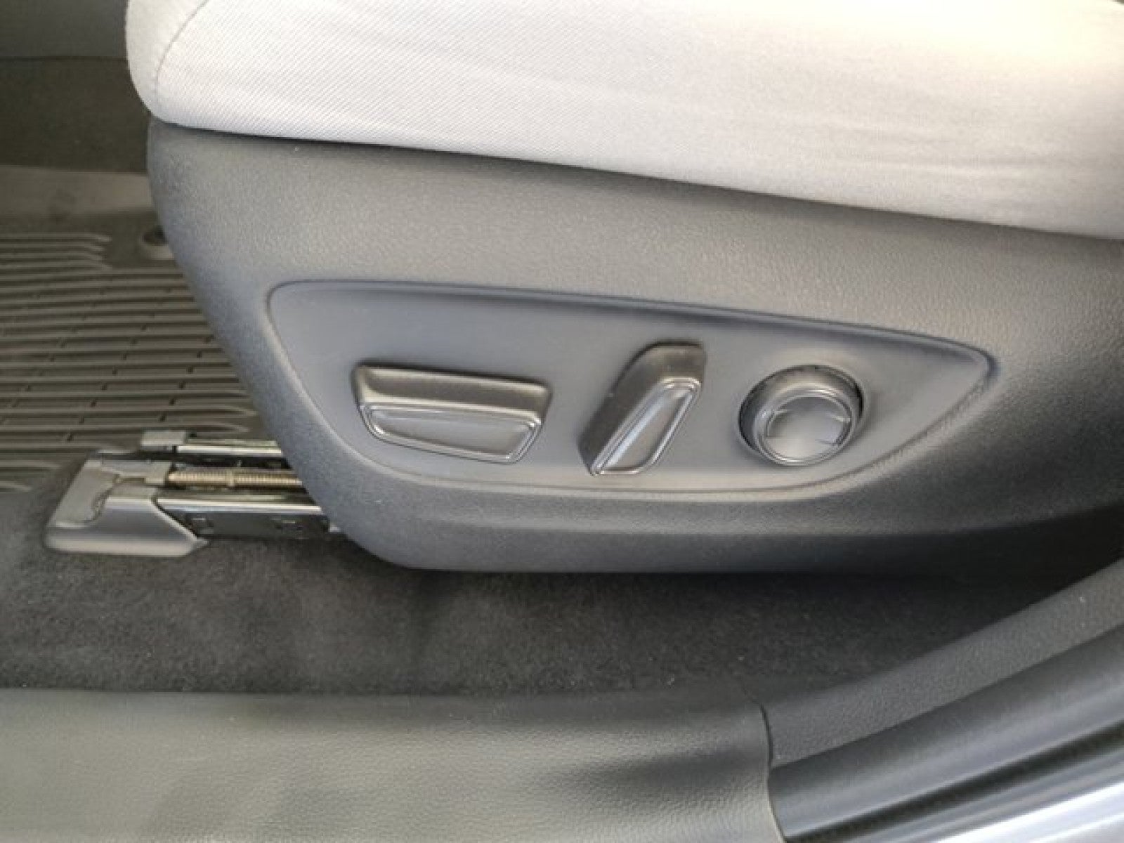 2024 Toyota RAV4 XLE AWD