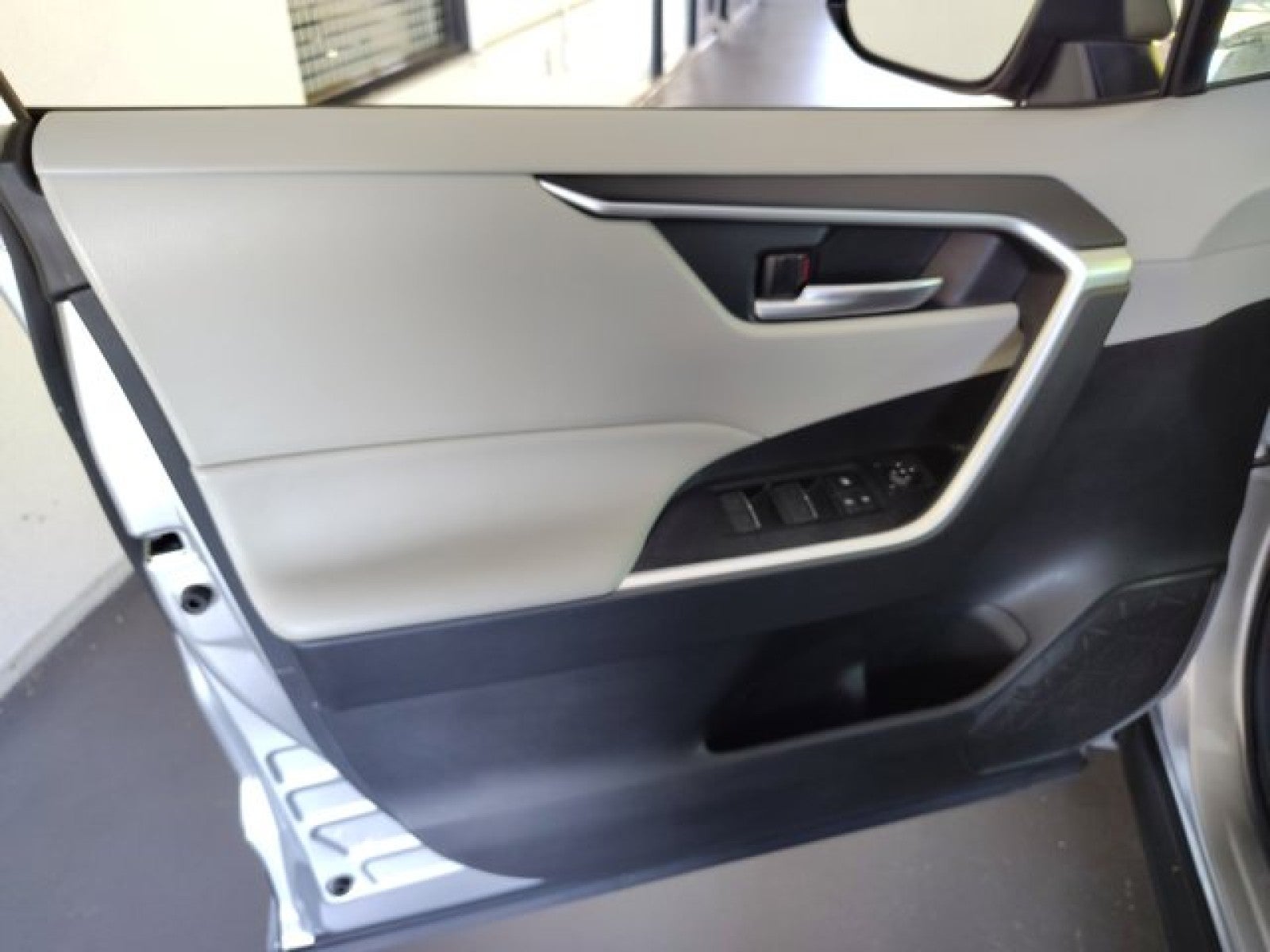 2024 Toyota RAV4 XLE AWD