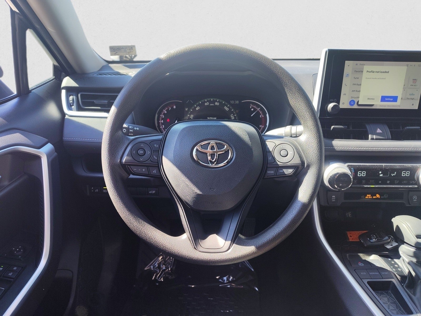 2023 Toyota RAV4 XLE | Moonroof