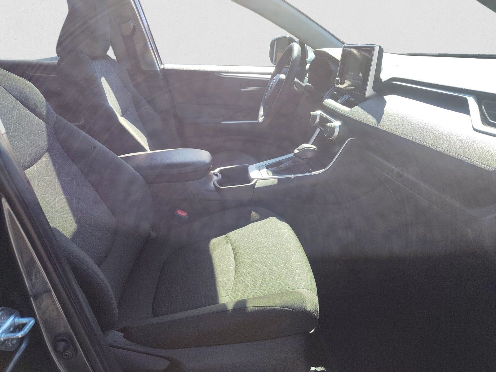 2023 Toyota RAV4 XLE | Moonroof