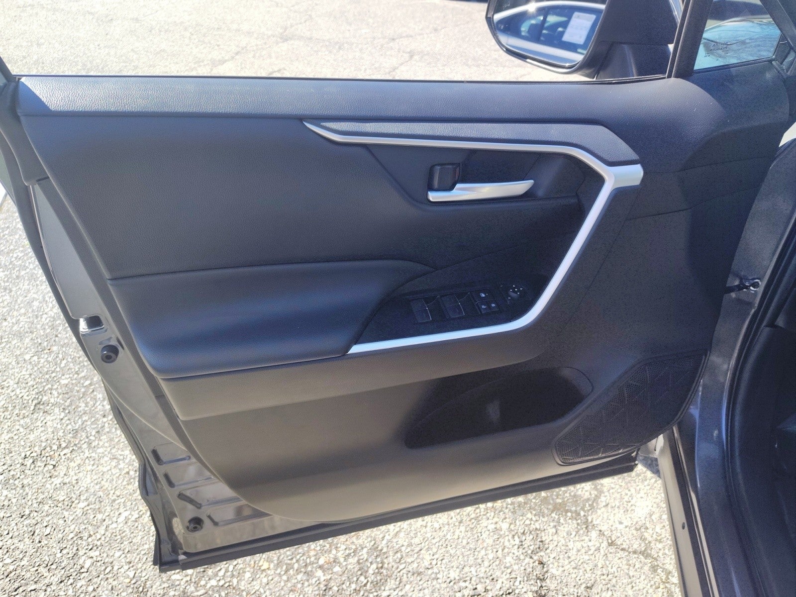 2023 Toyota RAV4 XLE | Moonroof