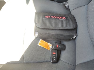 2023 Toyota RAV4 XLE | Moonroof