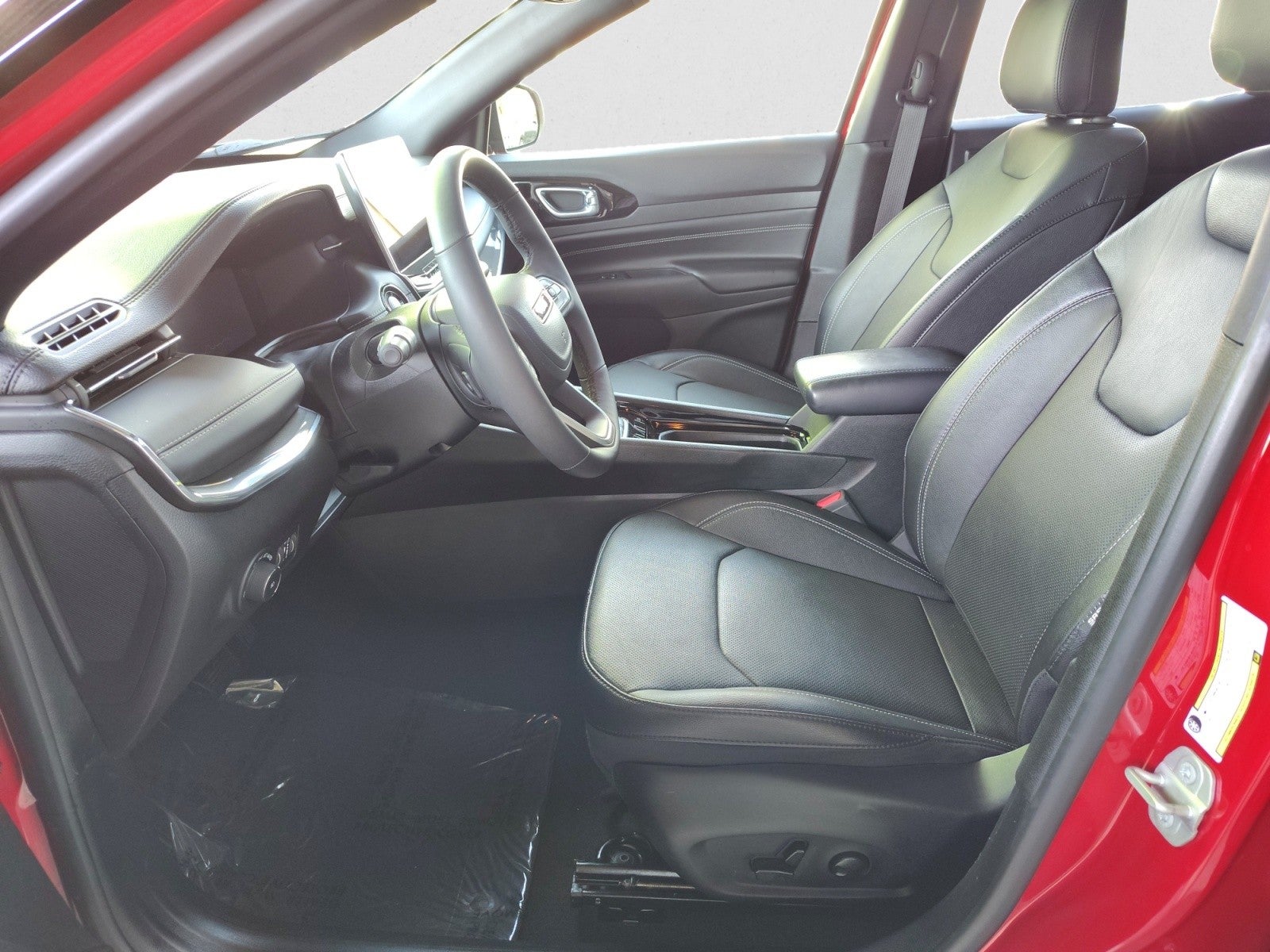 2023 Jeep Compass High Altitude 4x4 | Driver Assist, Elite interior