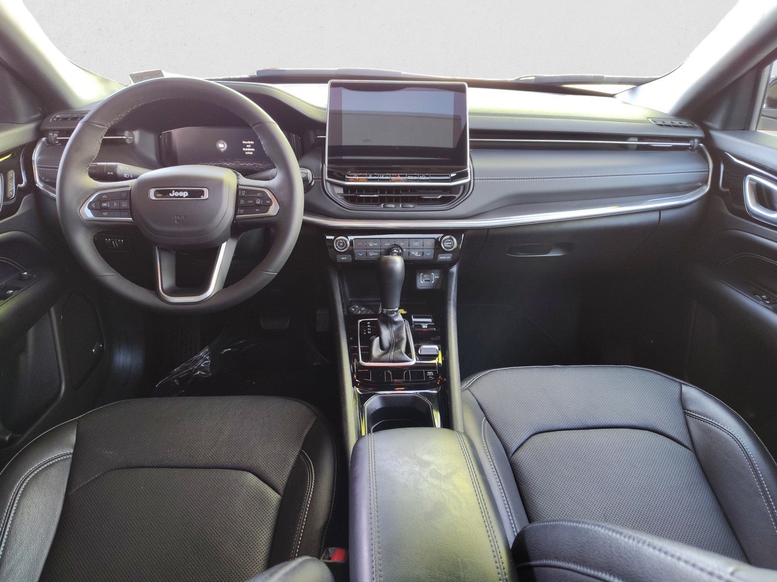 2023 Jeep Compass High Altitude 4x4 | Driver Assist, Elite interior