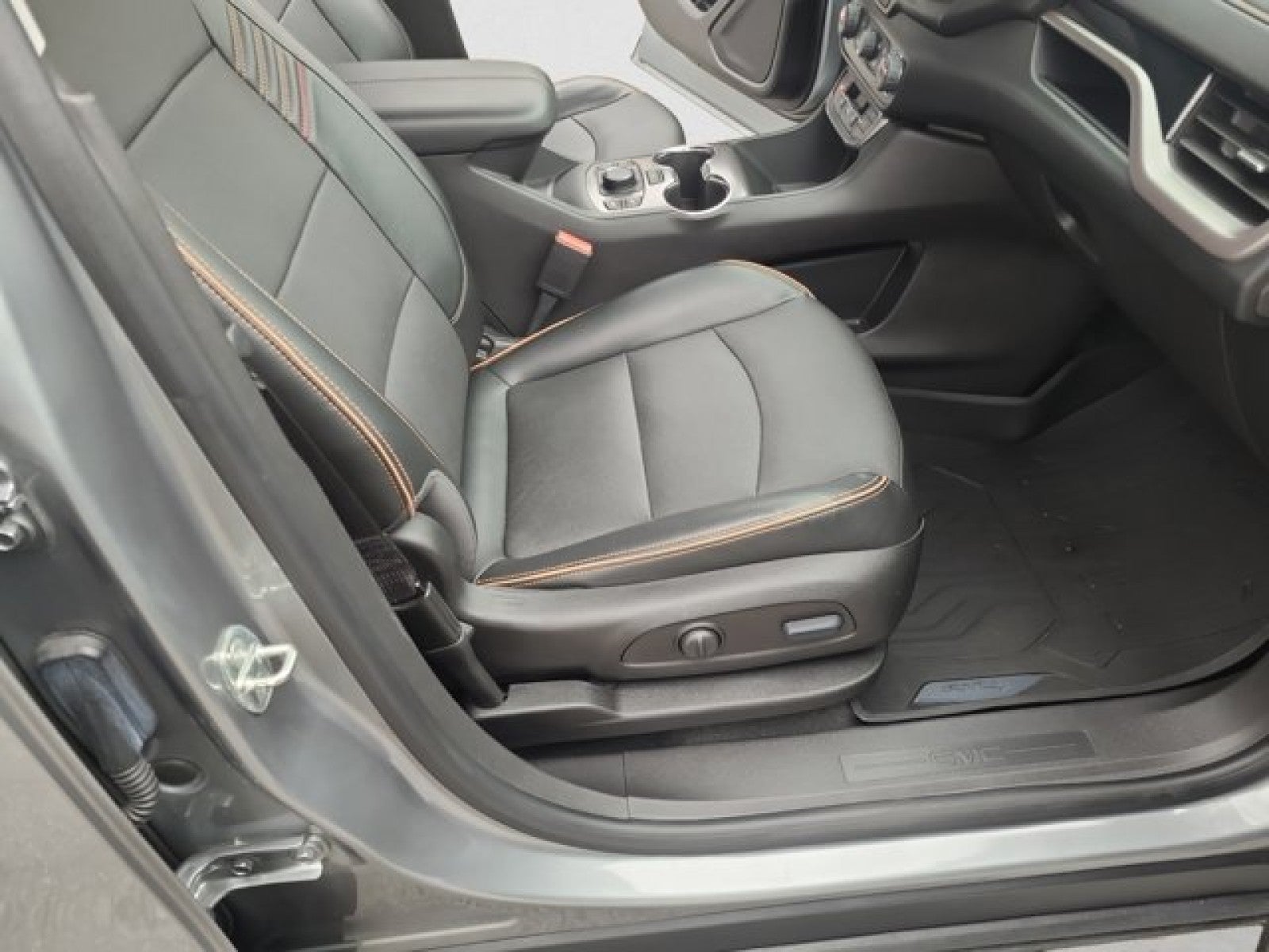 2023 GMC Terrain AT4 AWD | Adaptive cruise, tech package