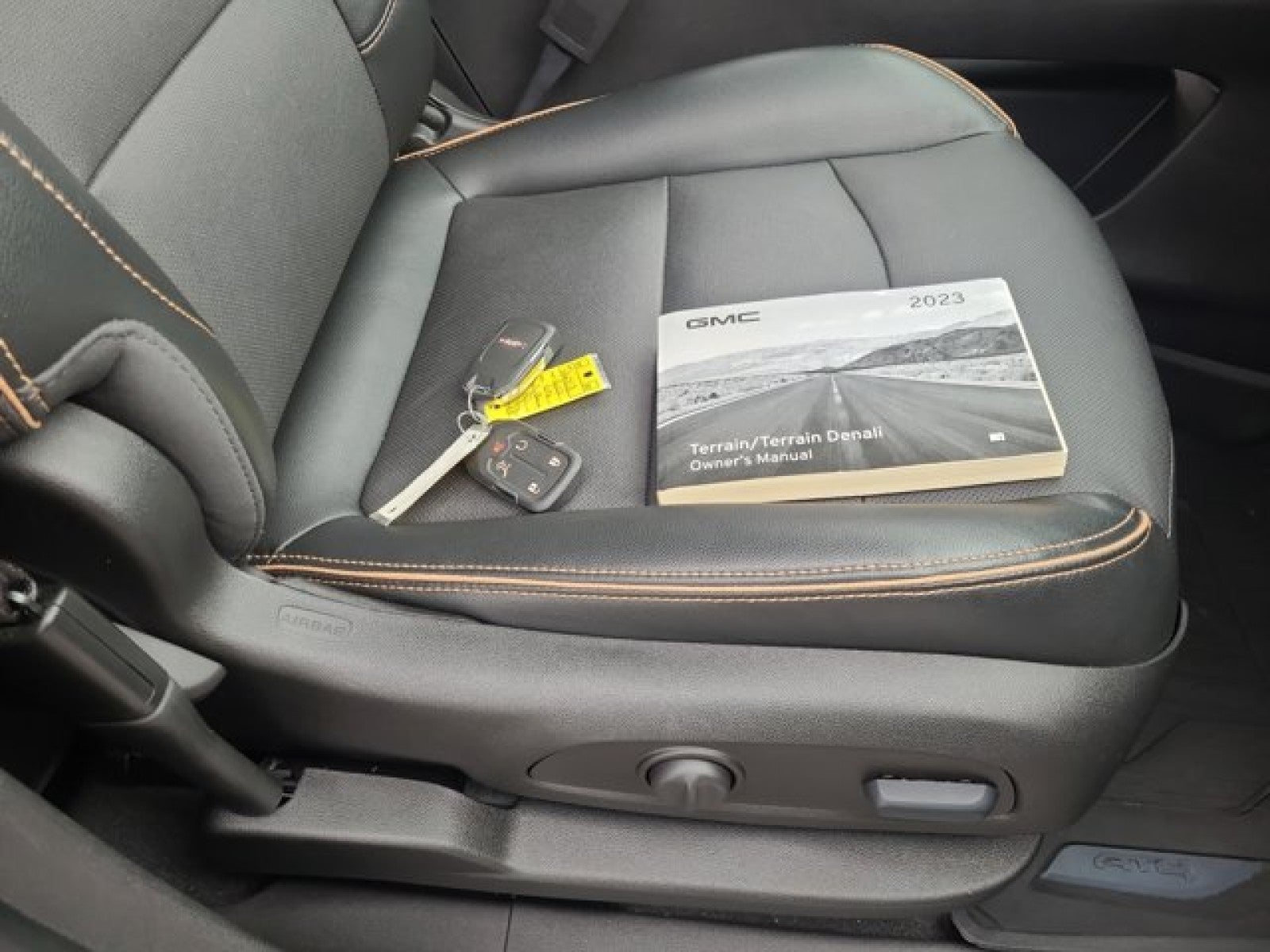 2023 GMC Terrain AT4 AWD | Adaptive cruise, tech package