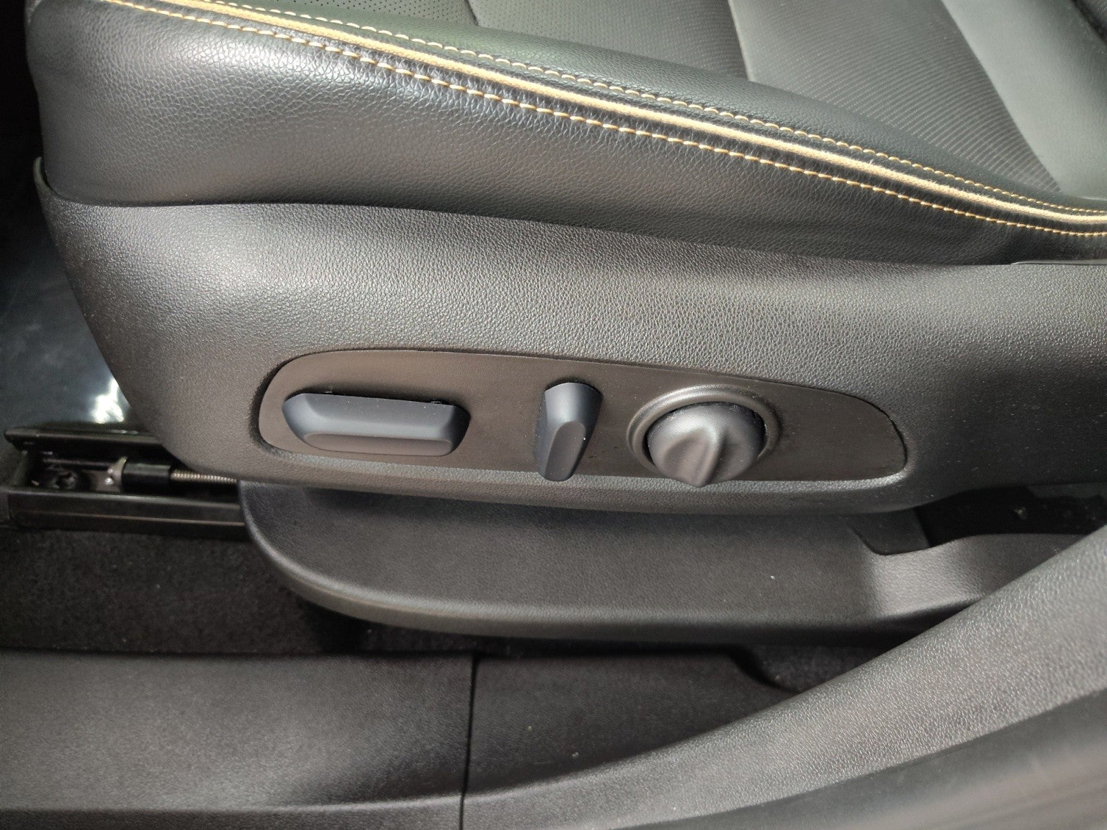 2023 GMC Terrain AT4 AWD | Sunroof & Tech