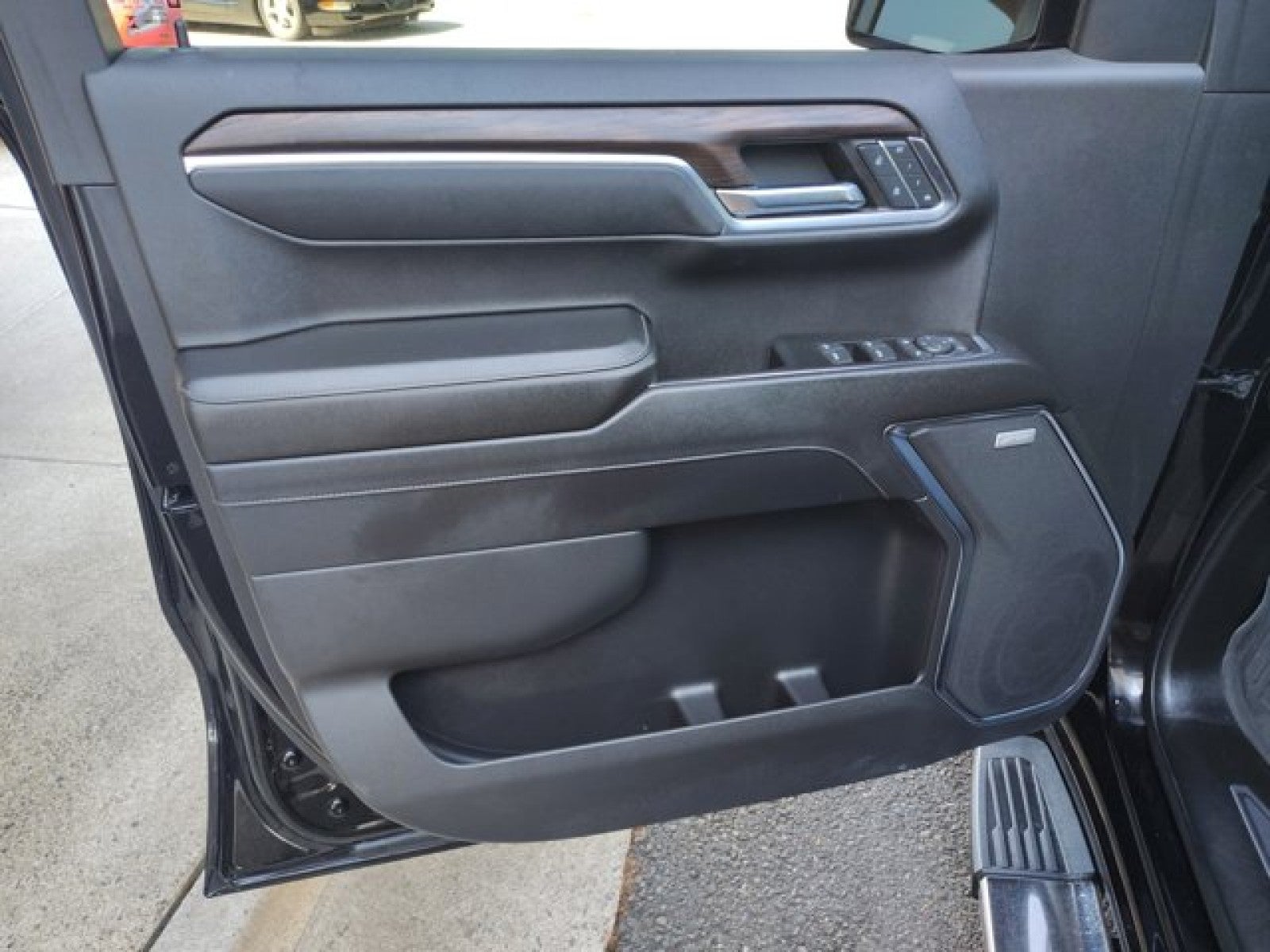 2023 GMC Sierra 1500 SLT 4WD Crew Cab | Premium, X31