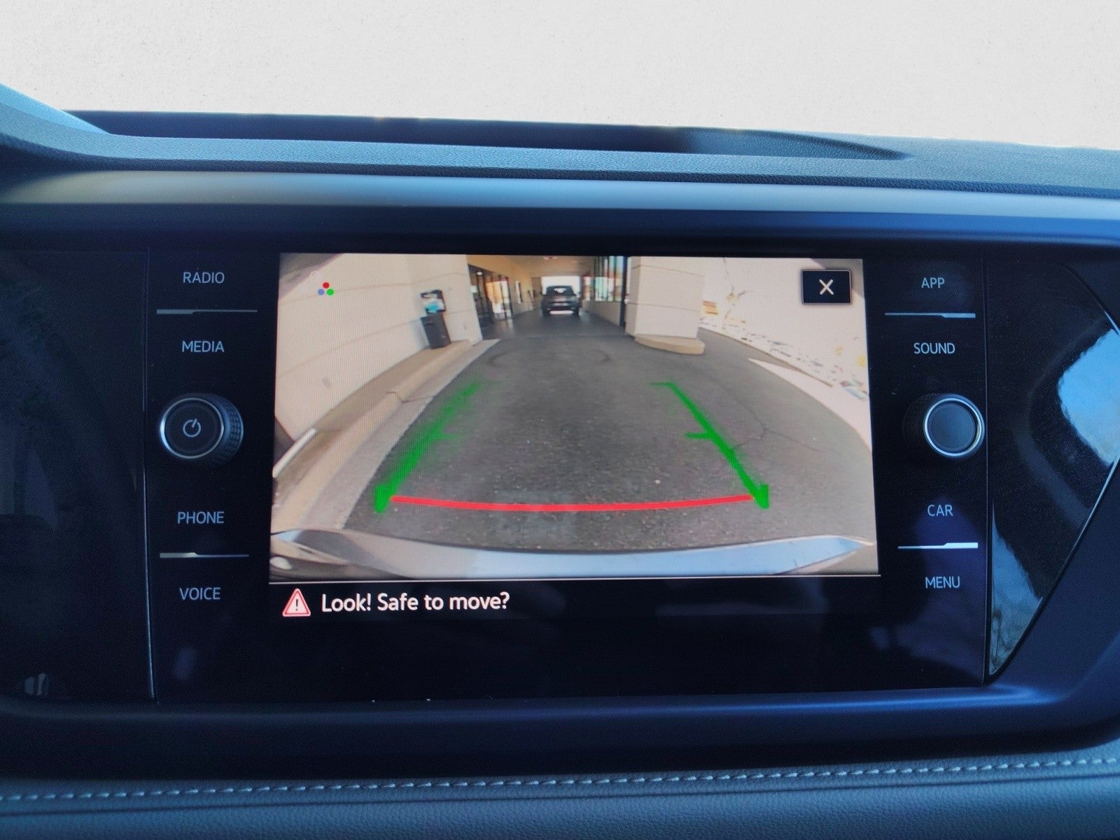 2024 Volkswagen Taos SE 4Motion | Pano Roof