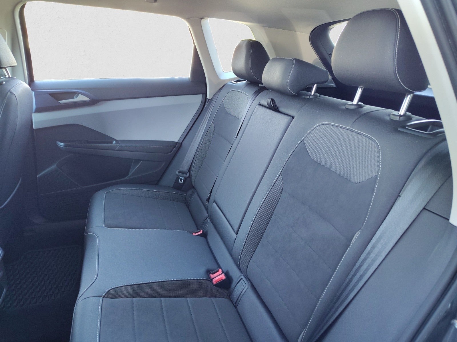 2024 Volkswagen Taos SE 4Motion | Pano Roof