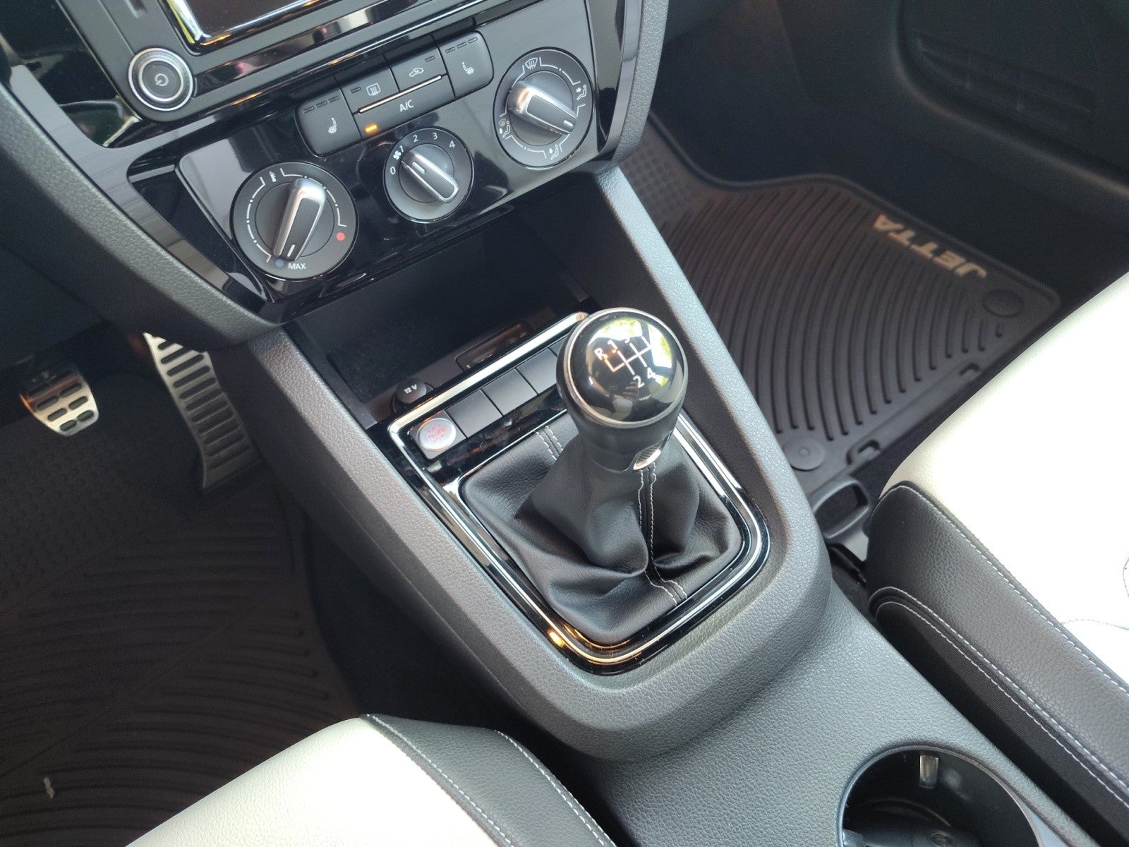 2016 Volkswagen Jetta 1.8T Sport