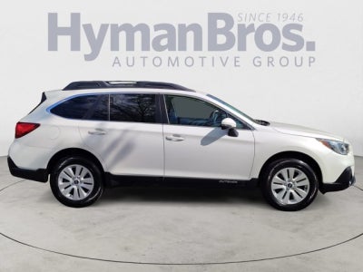 2019 Subaru Outback Premium | Moonroof, Nav