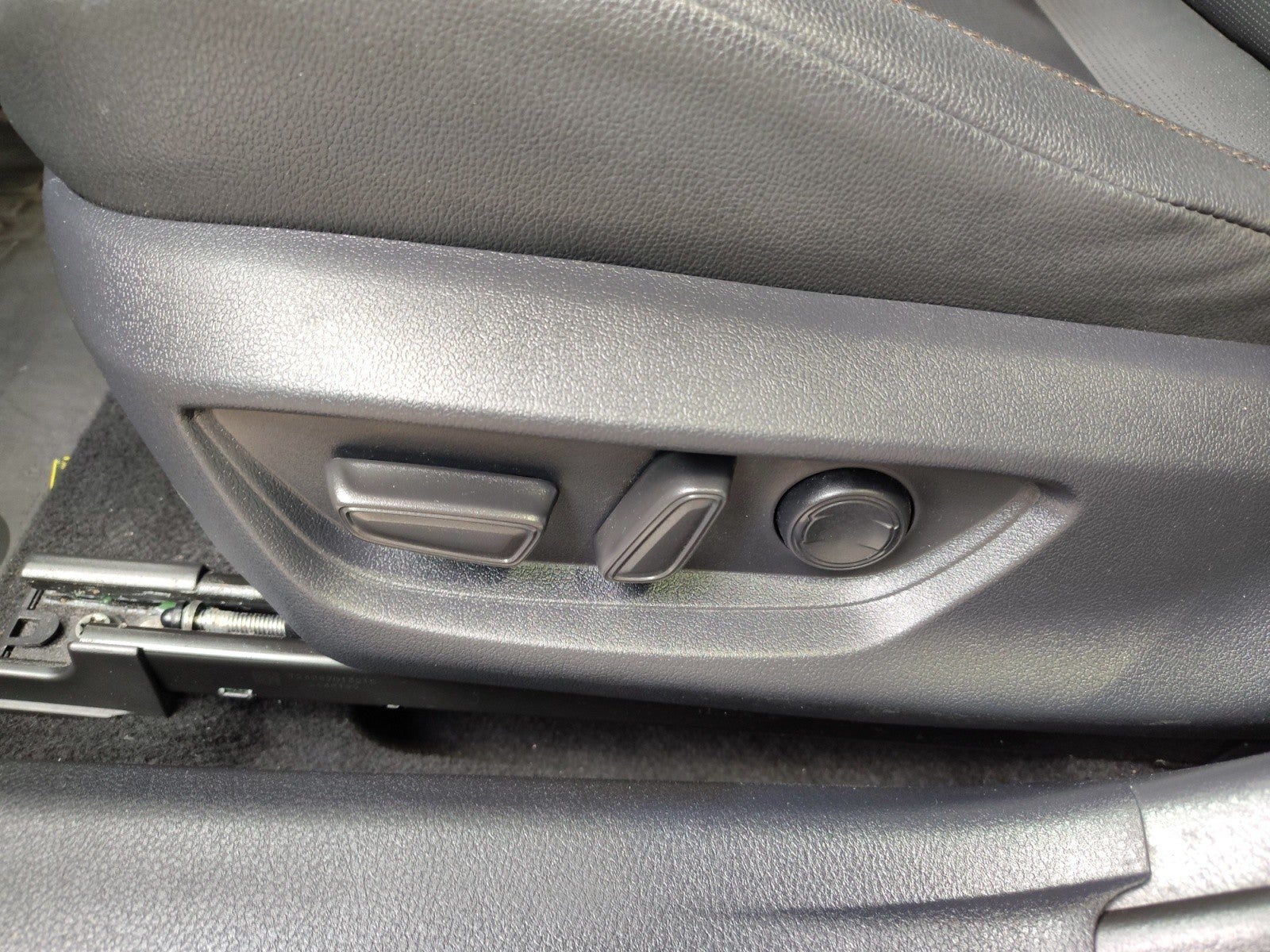 2025 Toyota Camry XLE | Pano Roof