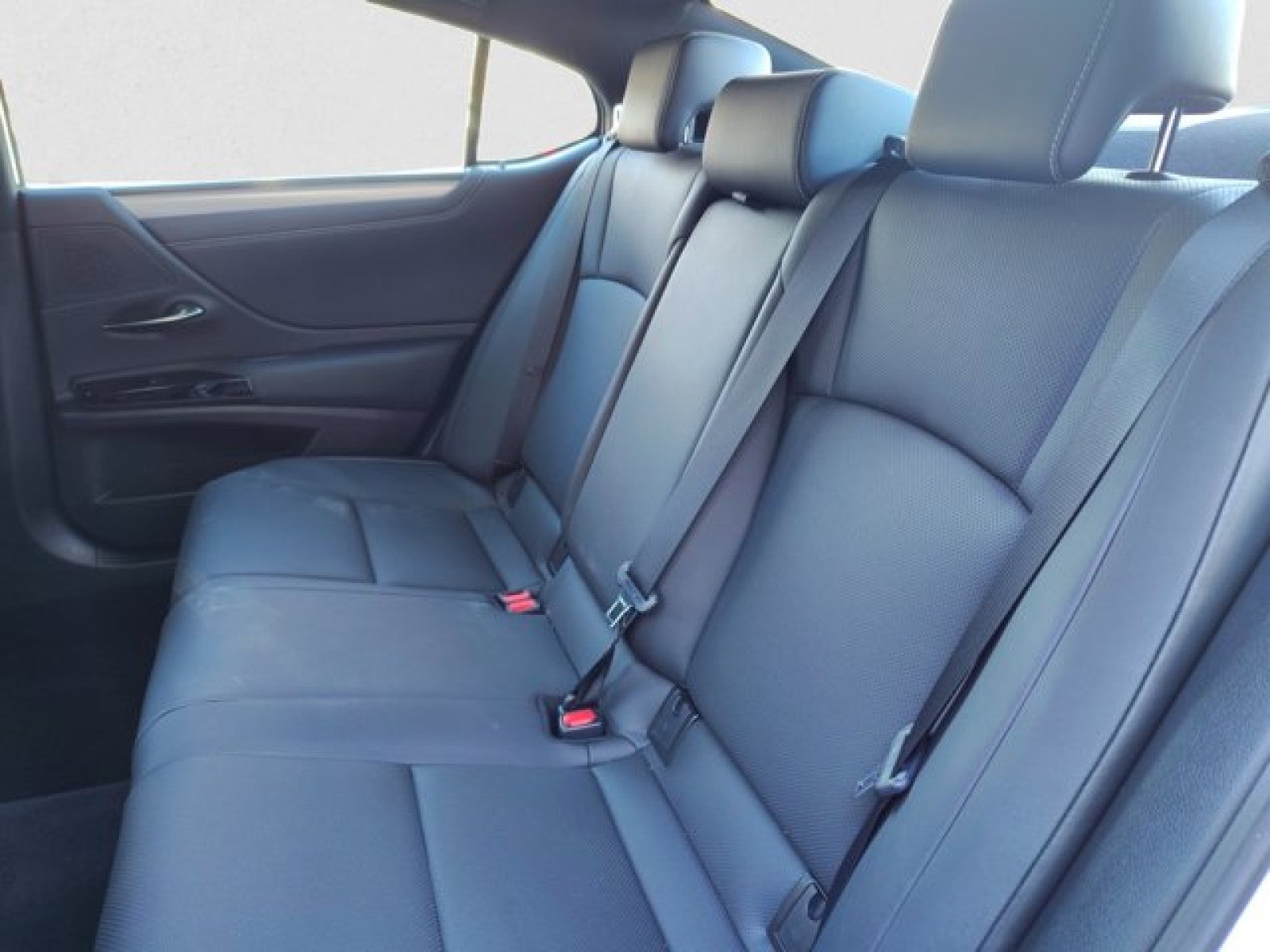 2022 Lexus ES ES 300h F SPORT