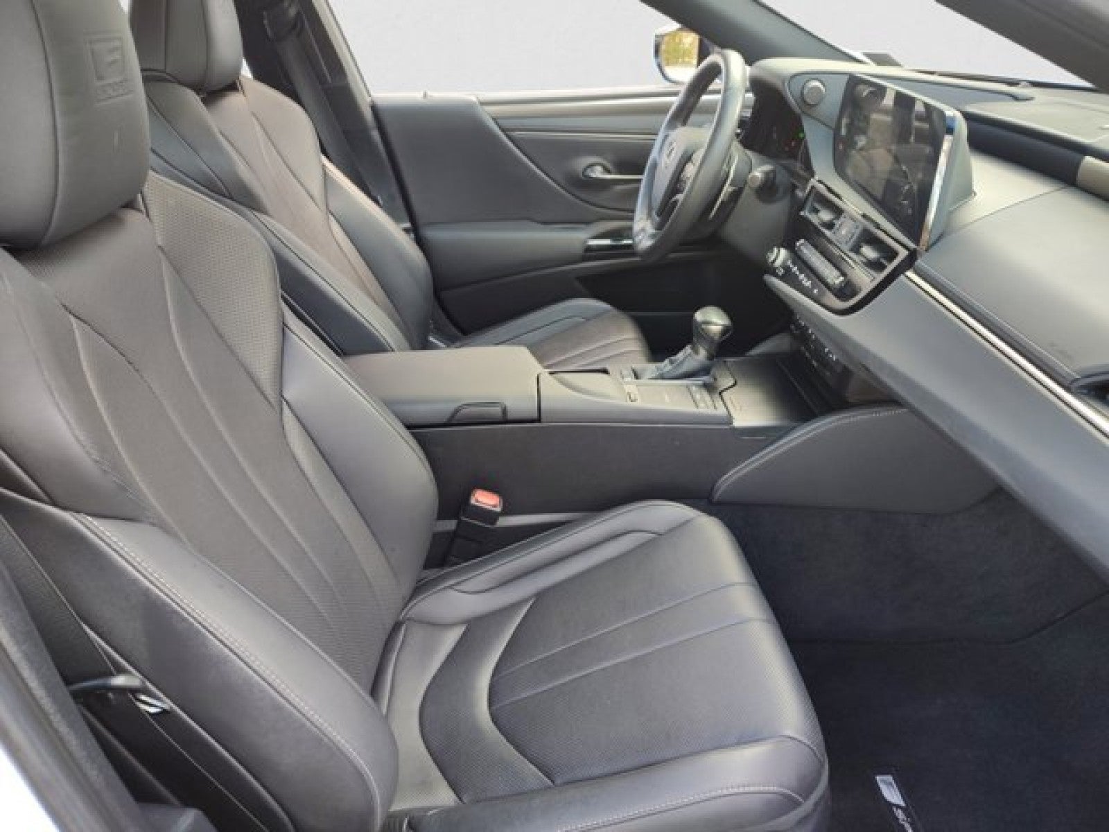 2022 Lexus ES ES 300h F SPORT