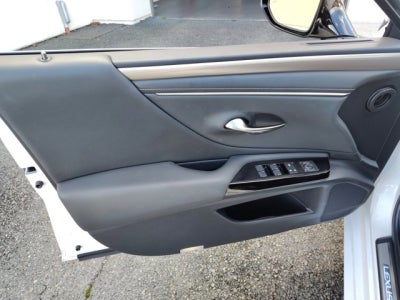 2022 Lexus ES ES 300h F SPORT