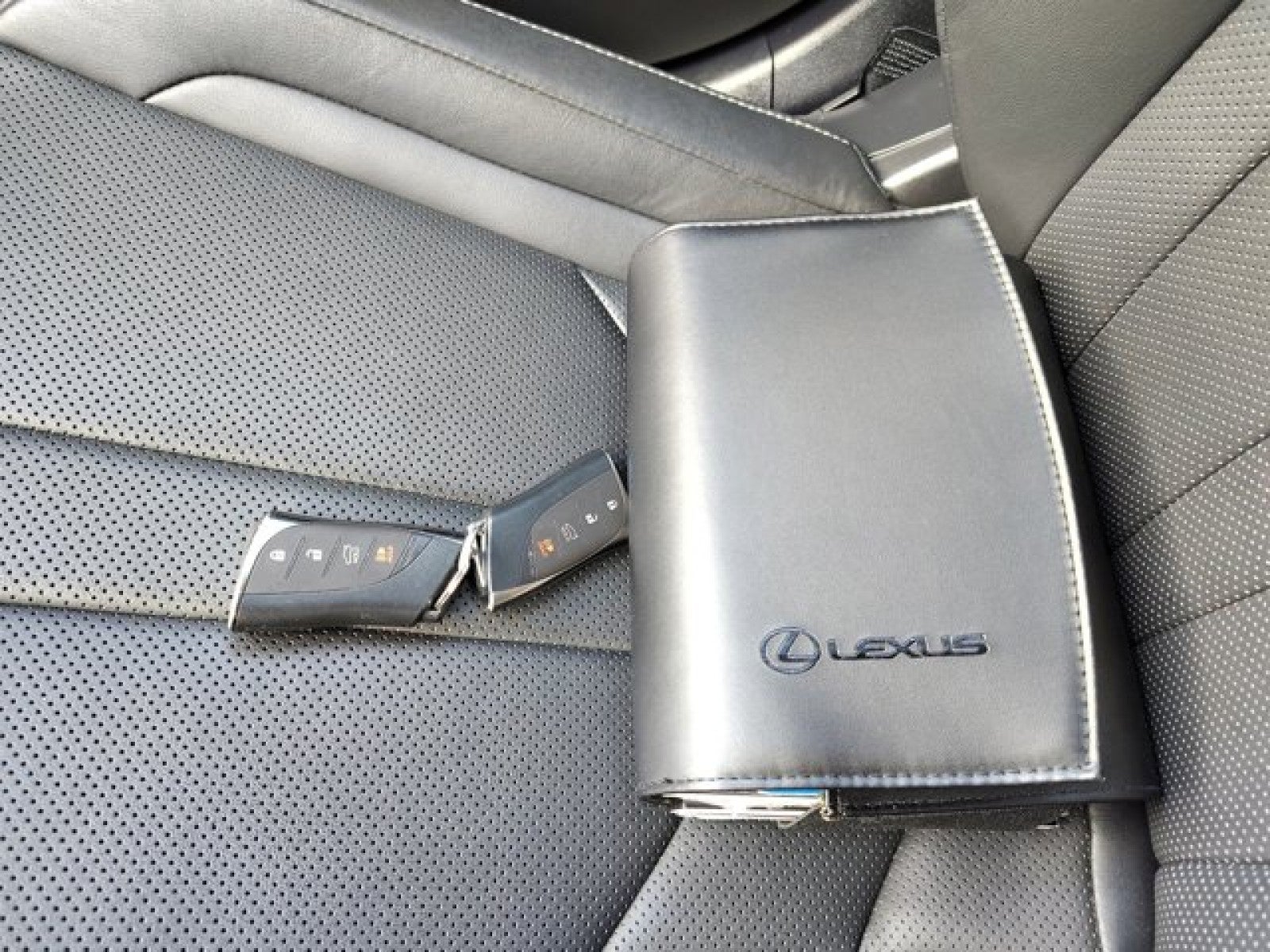 2022 Lexus ES ES 300h F SPORT