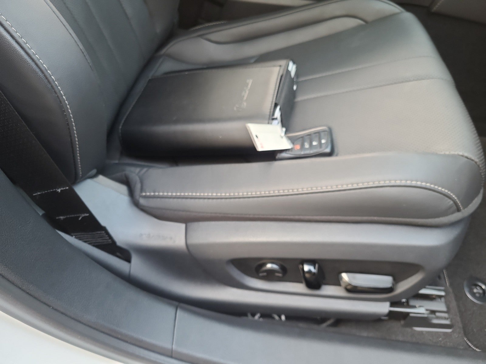 2023 Lexus ES ES 350 F SPORT Handling