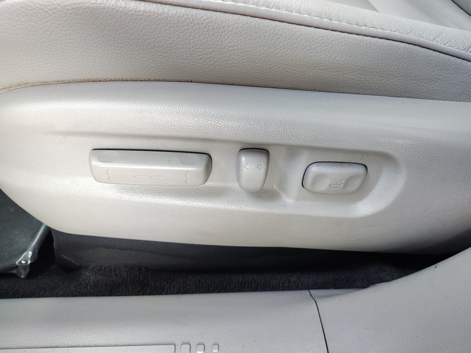2014 Honda Pilot Touring 4WD | Local One Owner