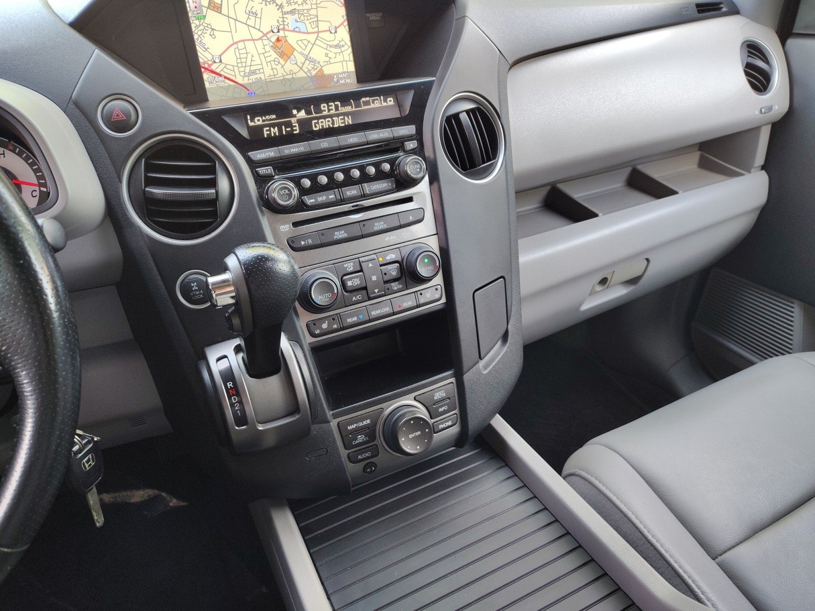 2014 Honda Pilot Touring 4WD | Local One Owner