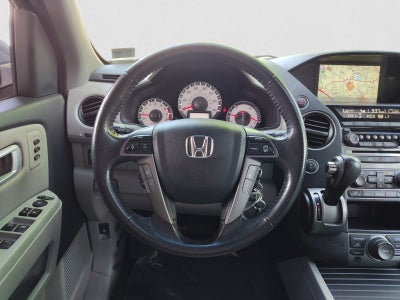 2014 Honda Pilot Touring 4WD | Local One Owner