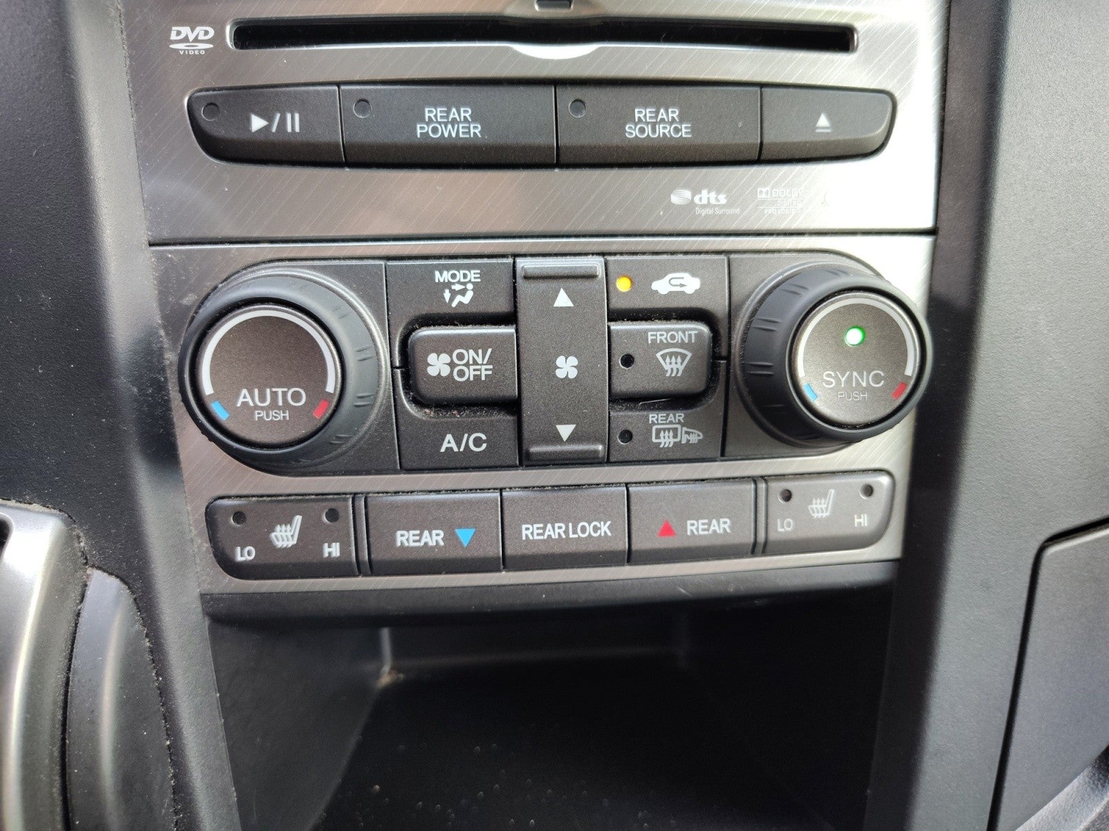 2014 Honda Pilot Touring 4WD | Local One Owner