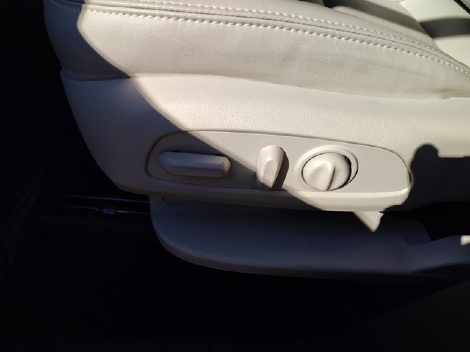 2023 Buick Enclave Essence, Moonroof