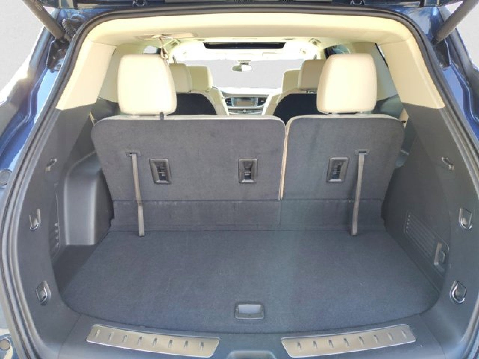 2023 Buick Enclave Essence, Moonroof