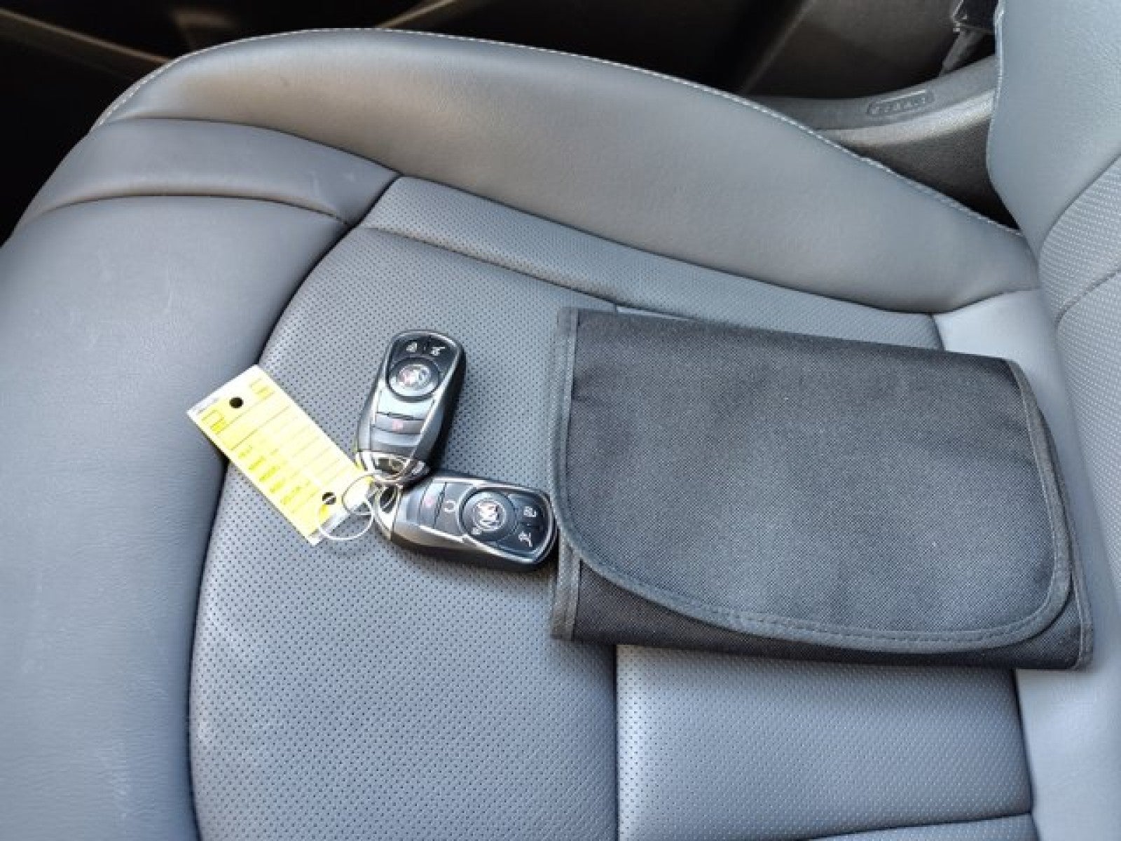 2023 Buick Enclave Premium | Pano Roof