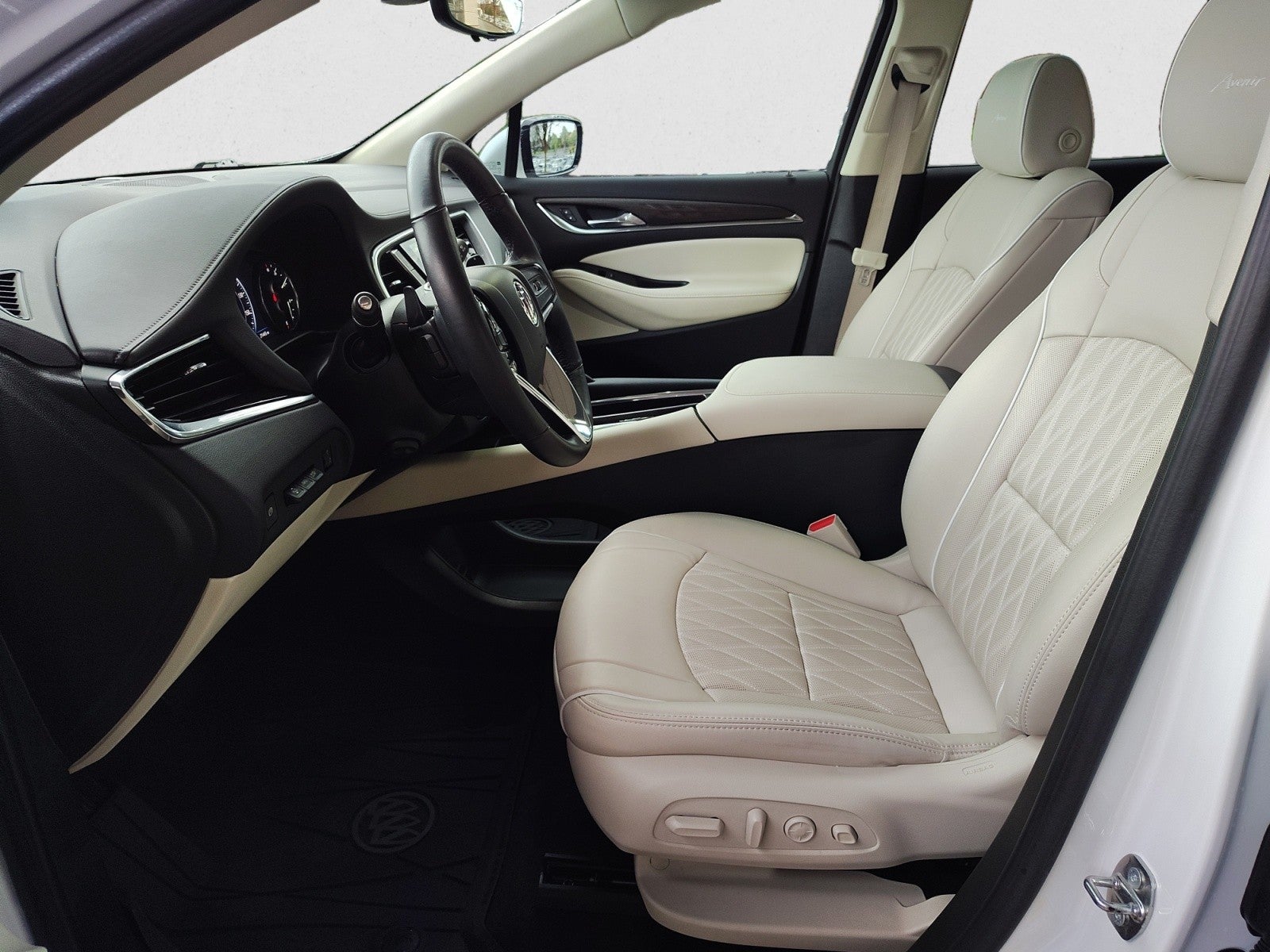 2023 Buick Enclave Avenir AWD | Tech Paclage