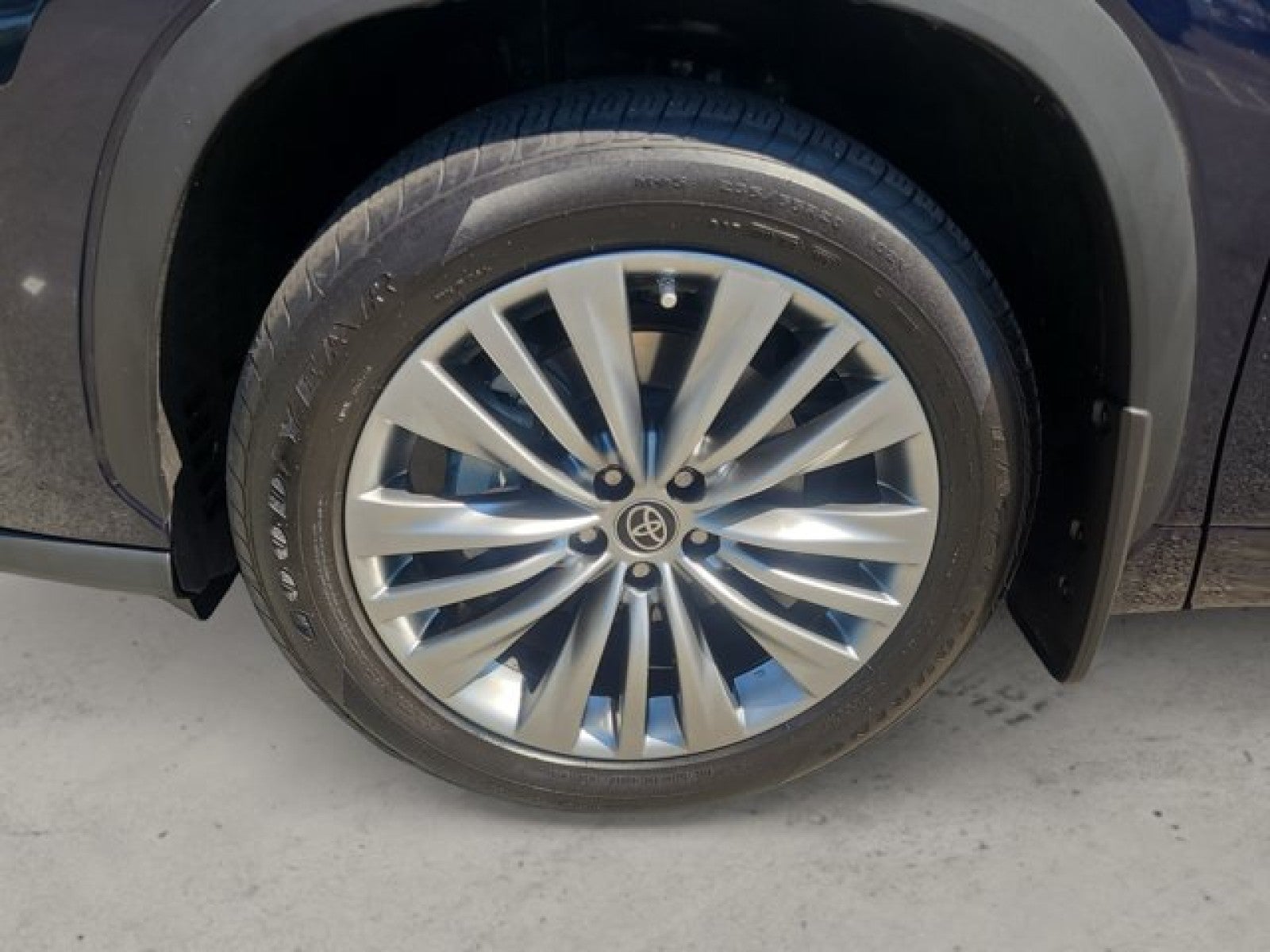2023 Toyota Highlander Hybrid Platinum AWD