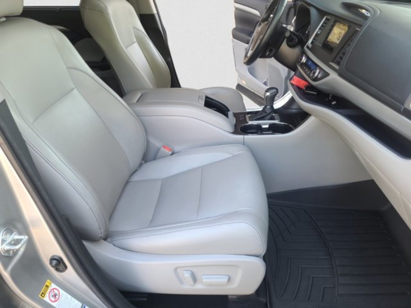 2017 Toyota Highlander SE V6 AWD