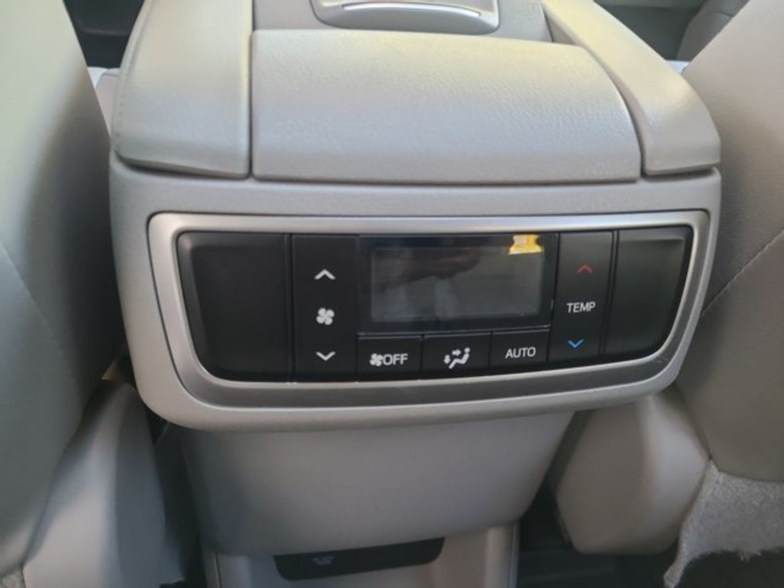 2017 Toyota Highlander SE V6 AWD