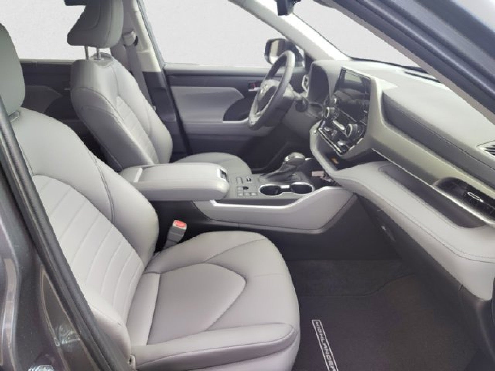 2023 Toyota Highlander XLE AWD