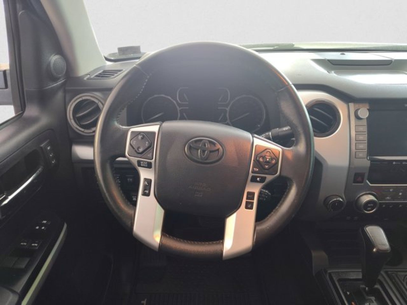 2020 Toyota Tundra 4WD Platinum CrewMax | Moonroof