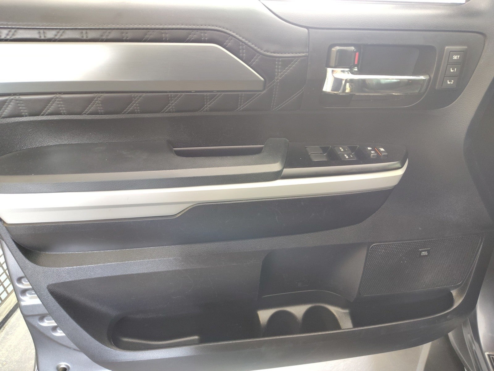 2020 Toyota Tundra 4WD Platinum CrewMax | Moonroof