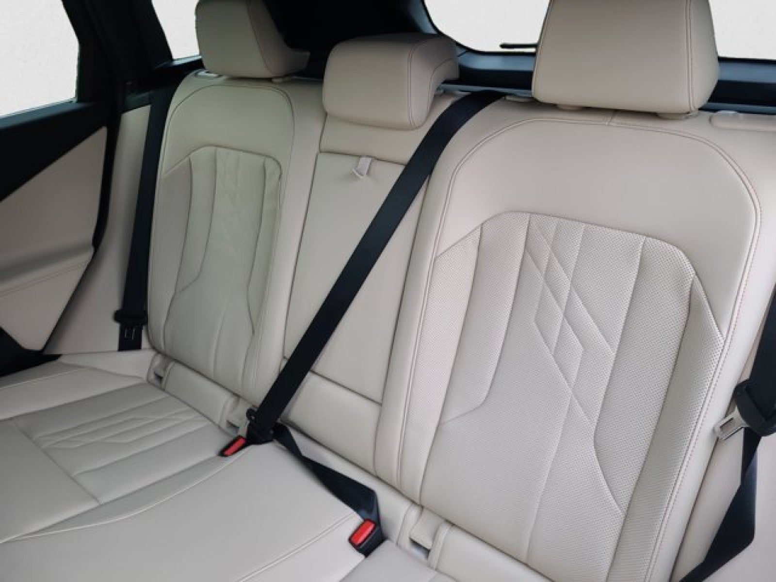 2025 BMW X3 30 xDrive, Drive assist, pearl paint