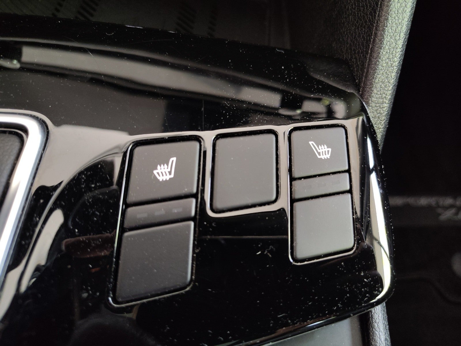 2024 Kia Sportage X-Line AWD | Premium Package