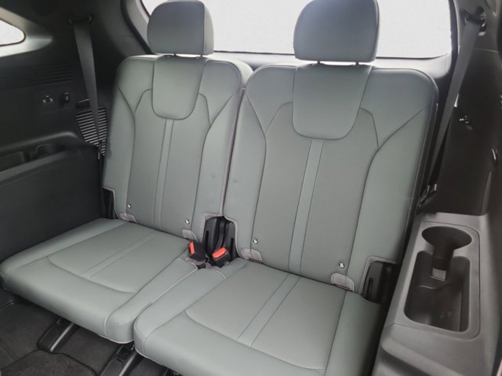 2024 Kia Sorento X-Line SX Prestige AWD, 3rd row, bucket seats
