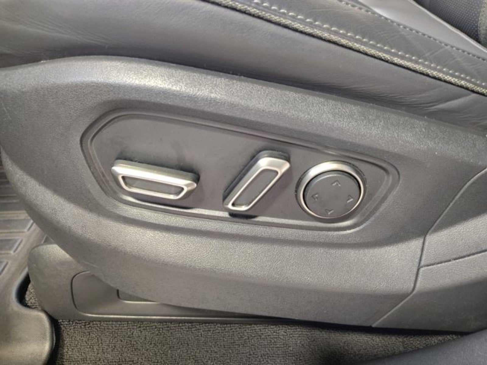 2023 Rivian R1S Adventure Quad-Motor Large Pack