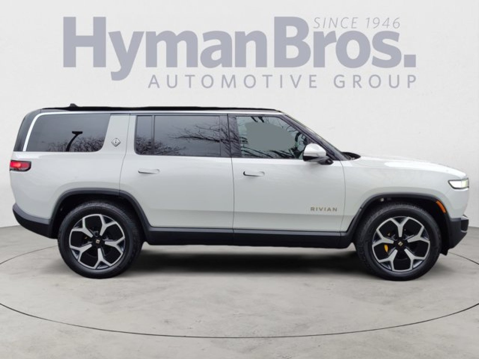 2023 Rivian R1S Adventure Quad-Motor Large Pack
