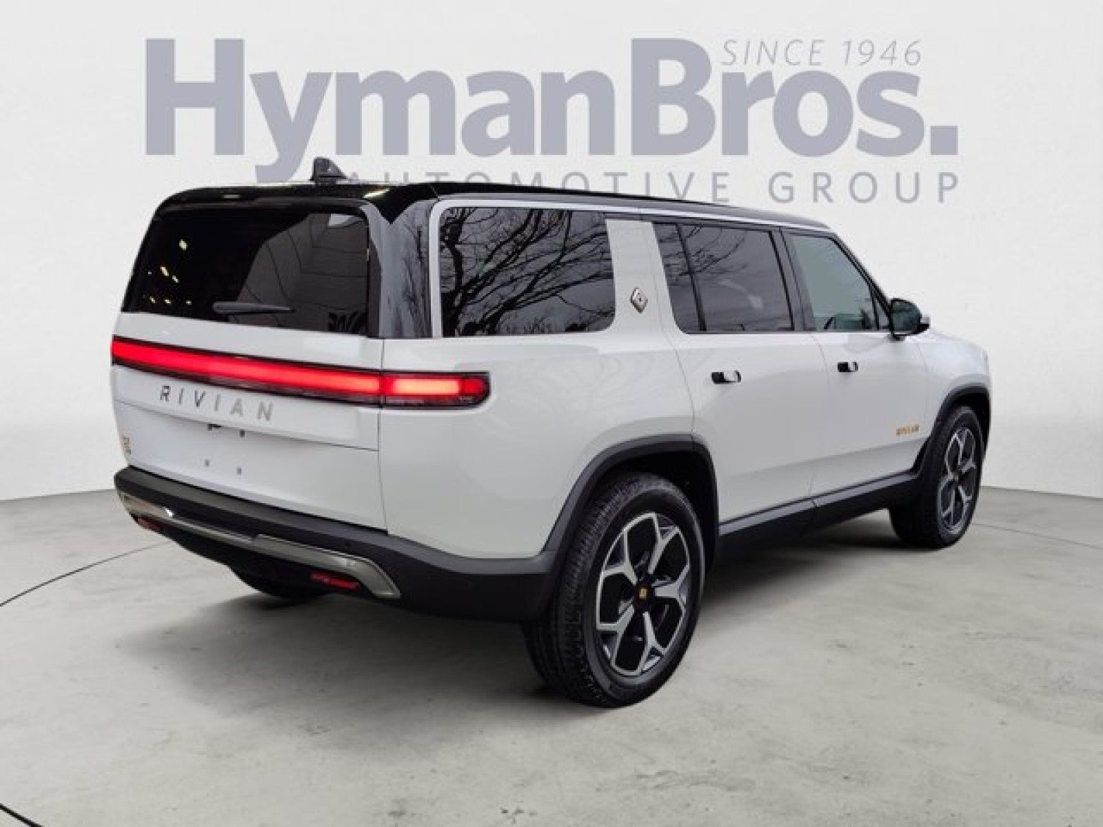2023 Rivian R1S Adventure Quad-Motor Large Pack