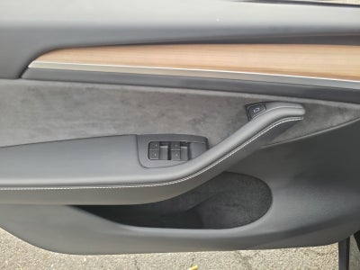 2025 Tesla Model Y Performance AWD