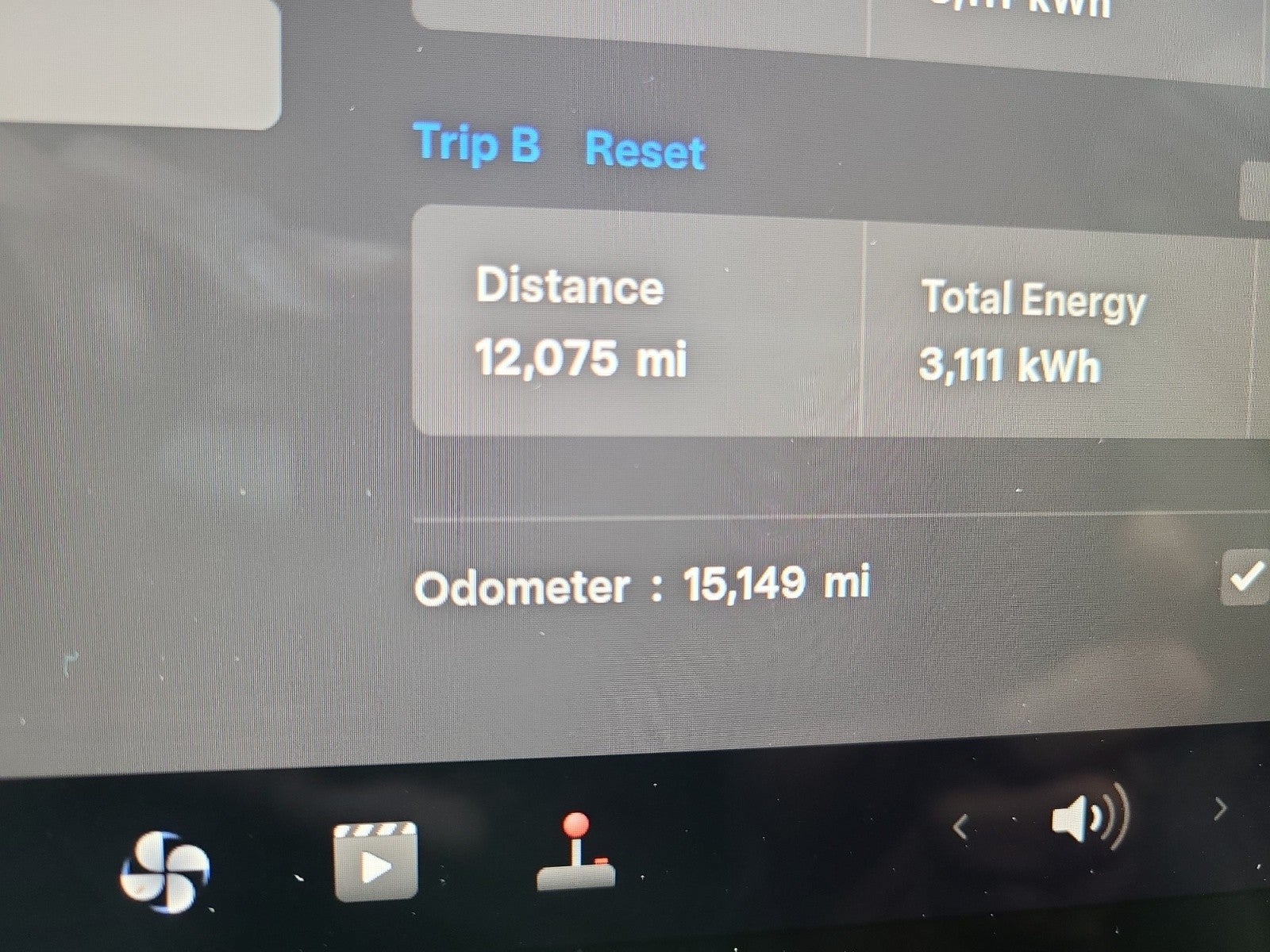 2025 Tesla Model Y Performance AWD
