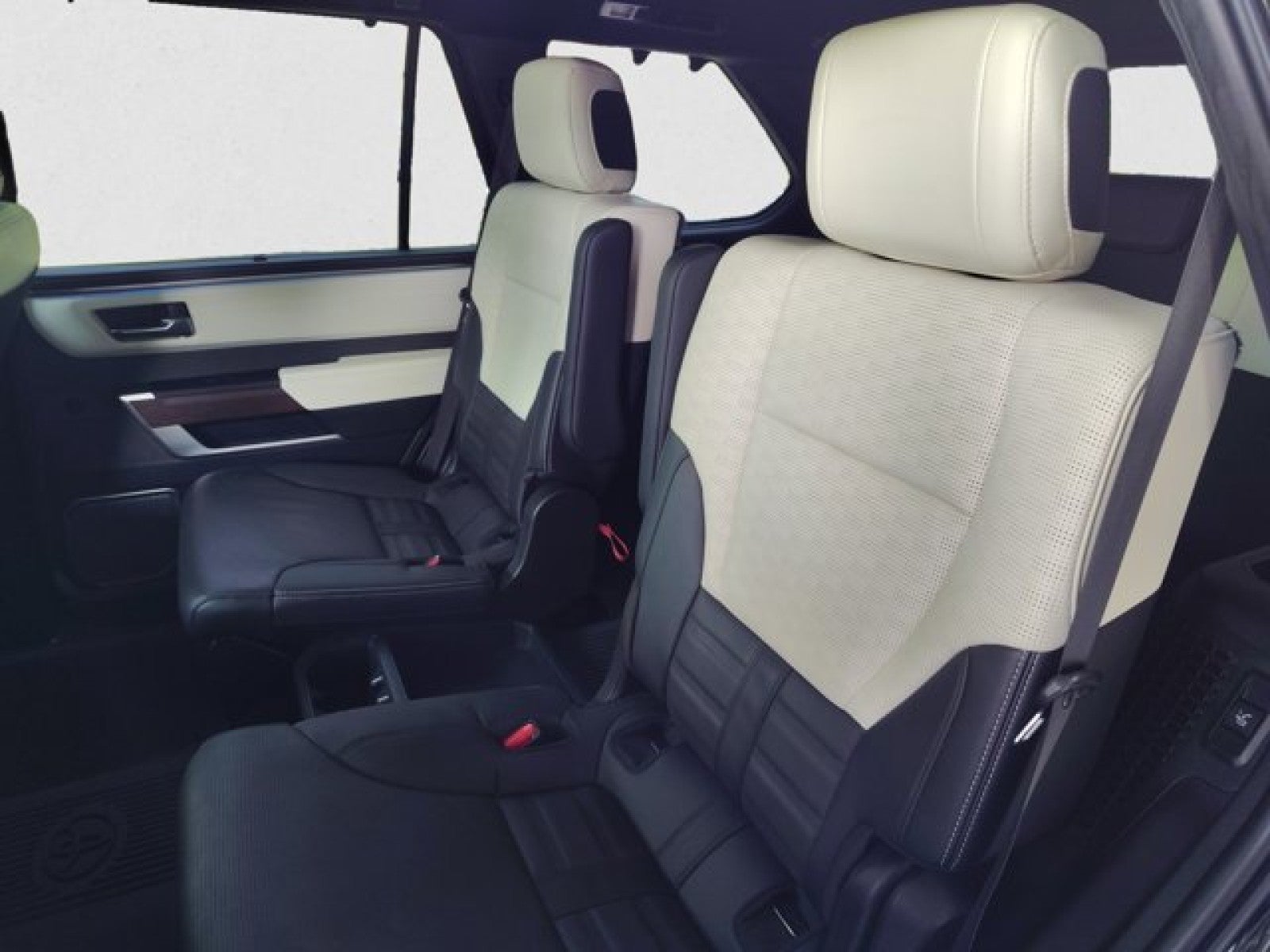 2024 Toyota Sequoia Capstone 4WD