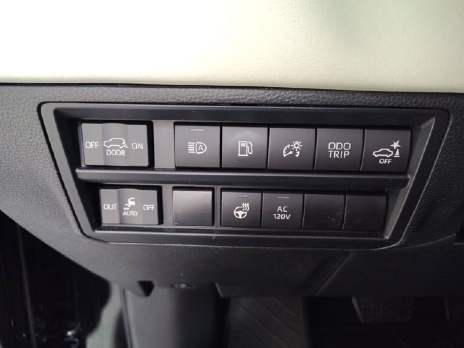 2024 Toyota Sequoia Capstone 4WD
