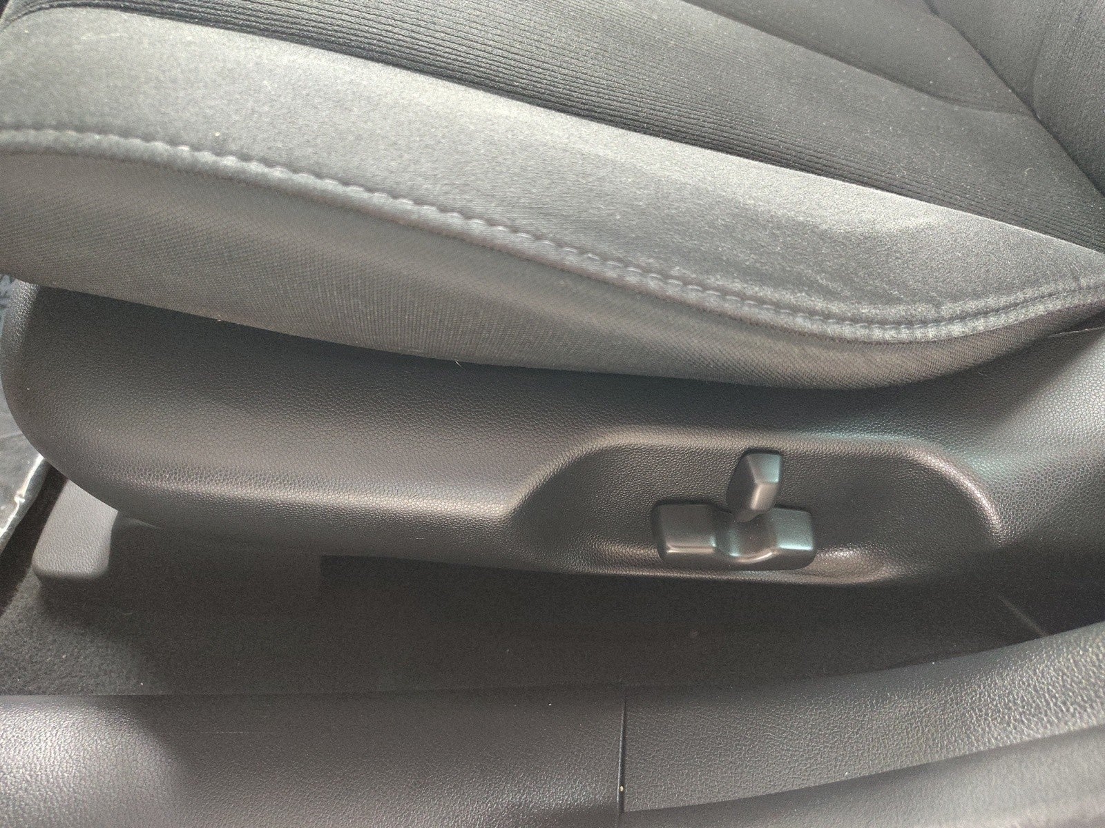 2012 Mazda Mazda CX-7 i Sport
