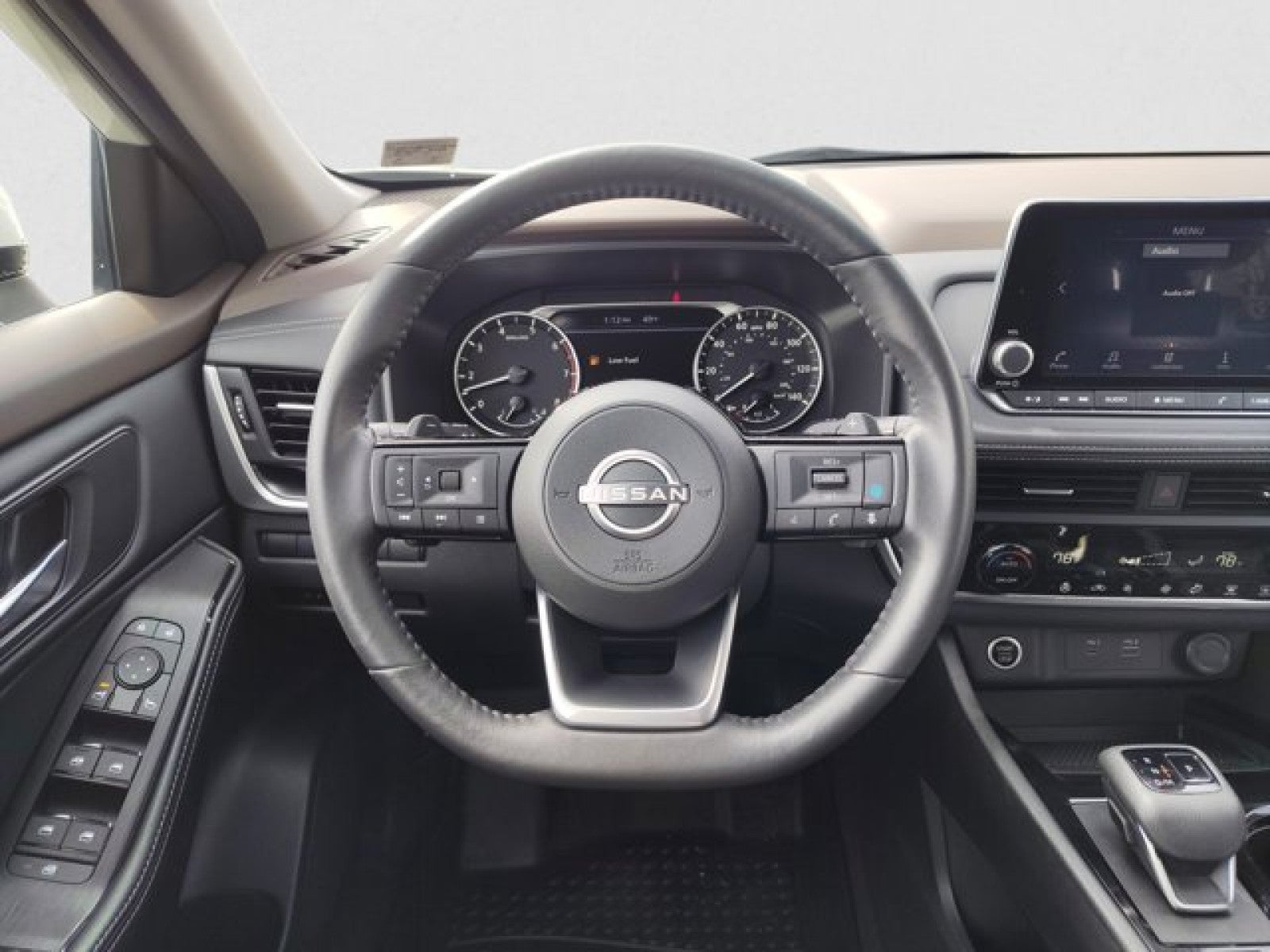 2023 Nissan Rogue SV | Premium Package