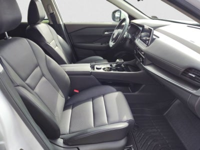 2023 Nissan Rogue SV | Premium Package