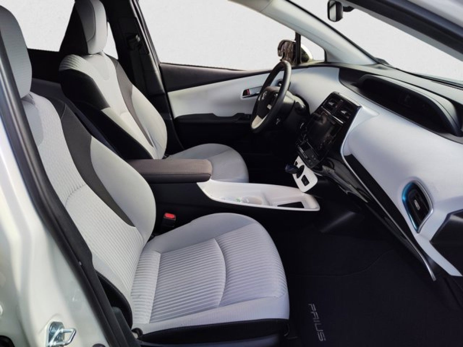 2016 Toyota Prius Three